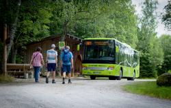 Igelbus an der Haltestelle Racheldiensthütte. Foto: Daniela Blöchinger