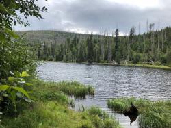 Rastplatz entlang der Tour: Der Lakasee. (Foto: Peter Auerbeck)