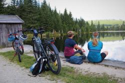 Die grenzüberschreitende Radtour führt die Teilnehmer unter anderem zur malerischen Reschbachklause. (Foto: Nationalpark Bayerischer Wald)